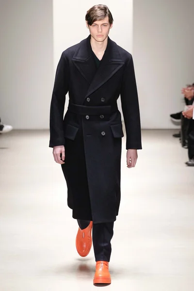 Look 3